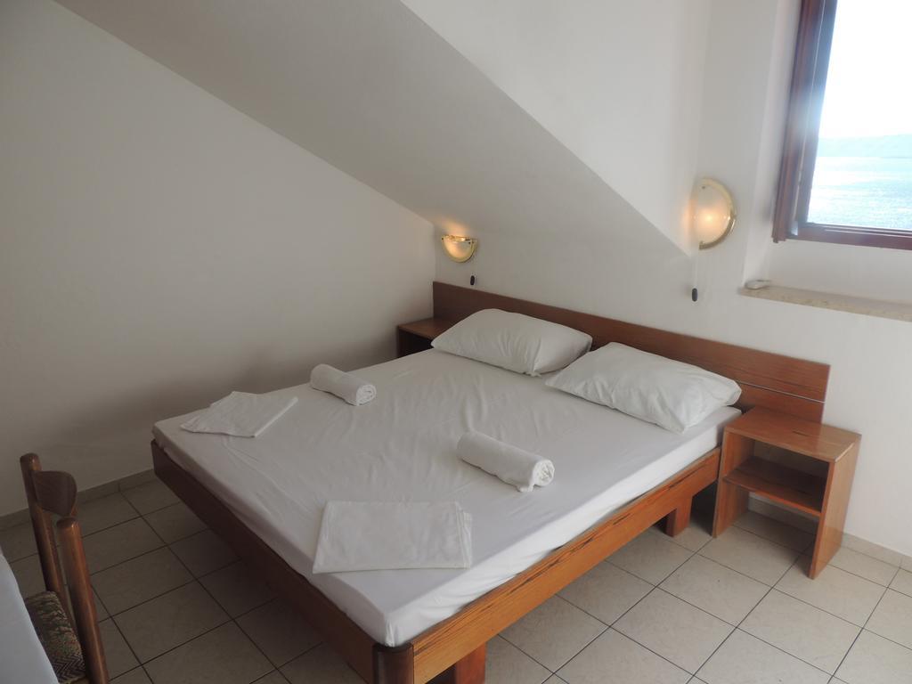 Villa Ana Bol Bagian luar foto