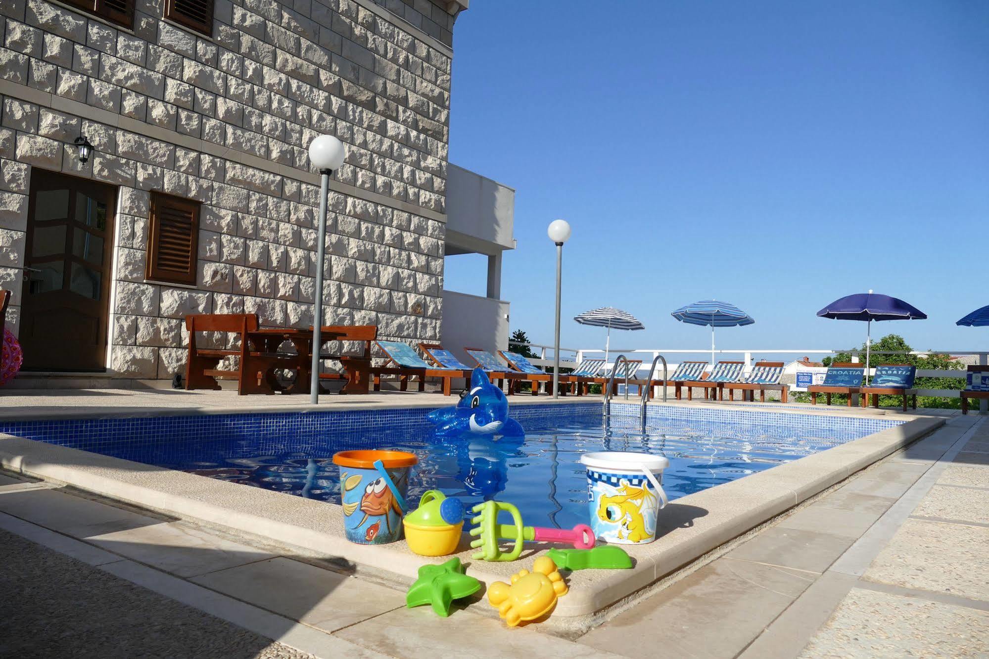 Villa Ana Bol Bagian luar foto