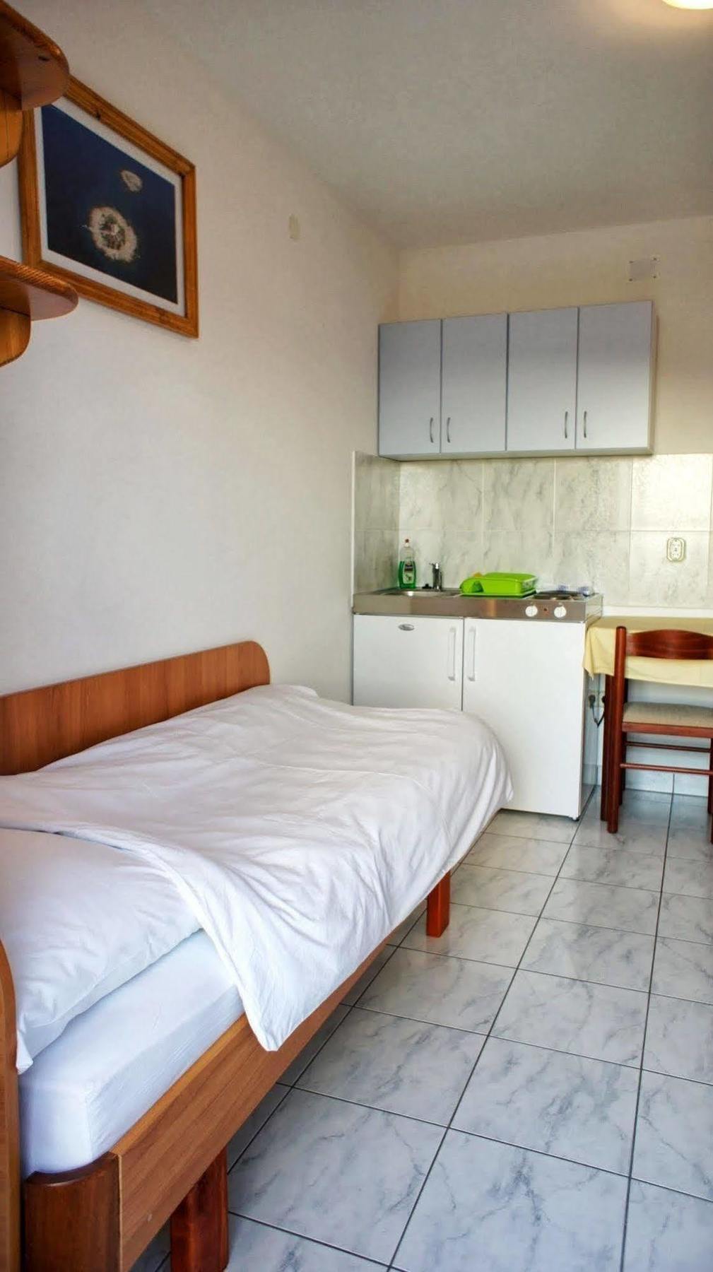 Villa Ana Bol Bagian luar foto