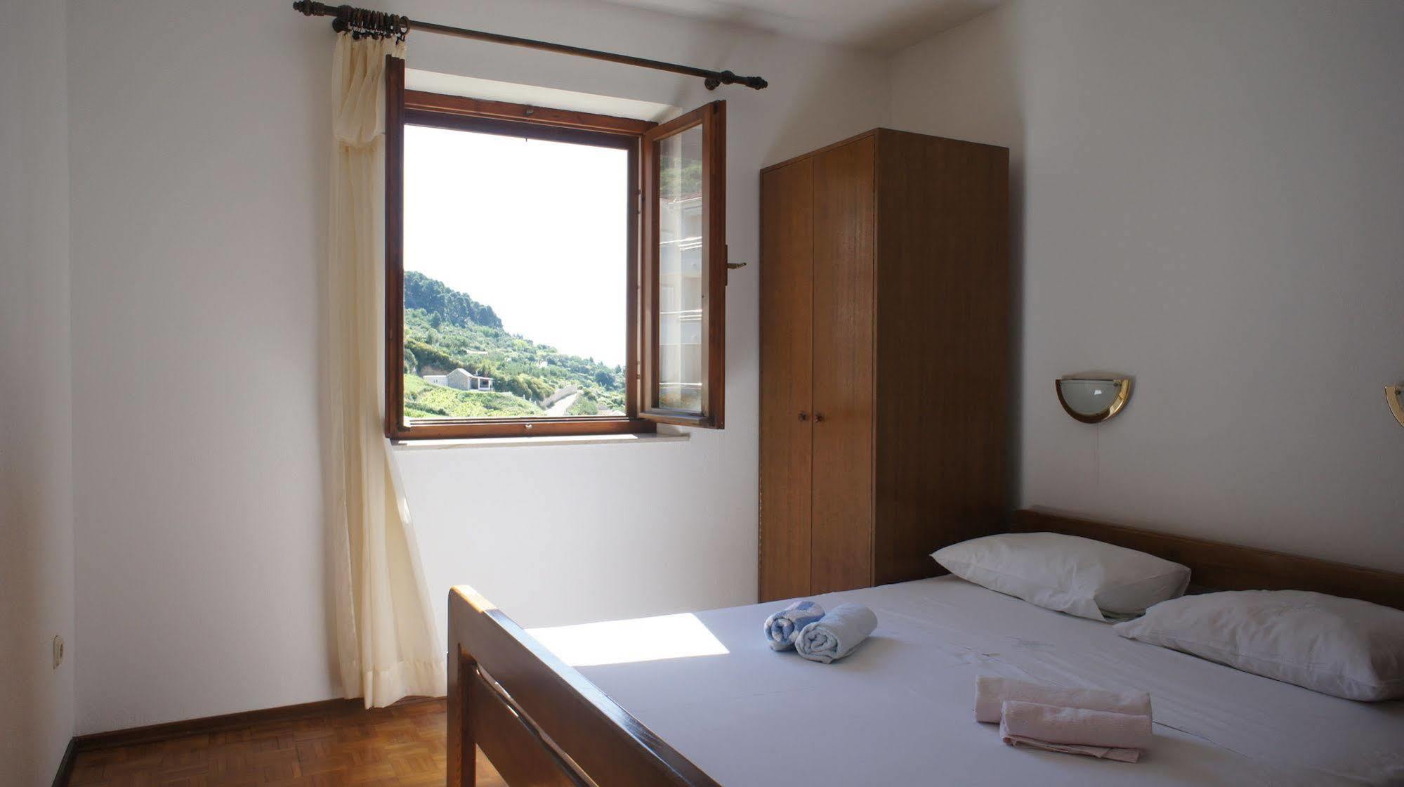 Villa Ana Bol Bagian luar foto